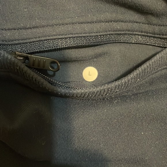 Lululemon men’s pants - Picture 6 of 7